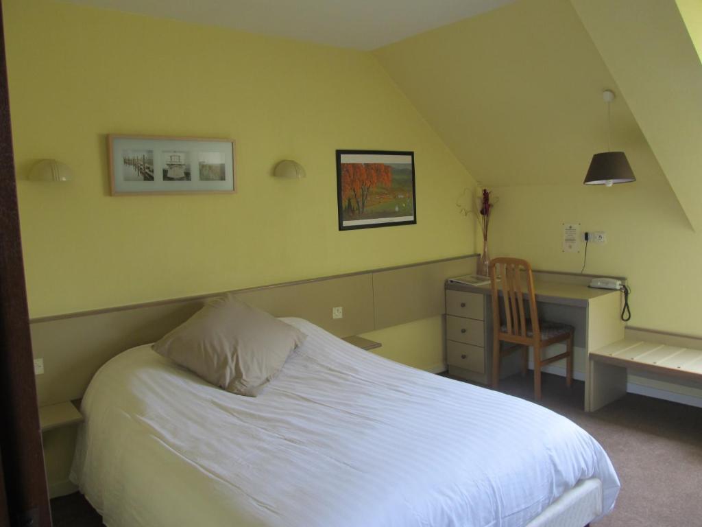 Hotel La Quebecoise Dinan Rom bilde