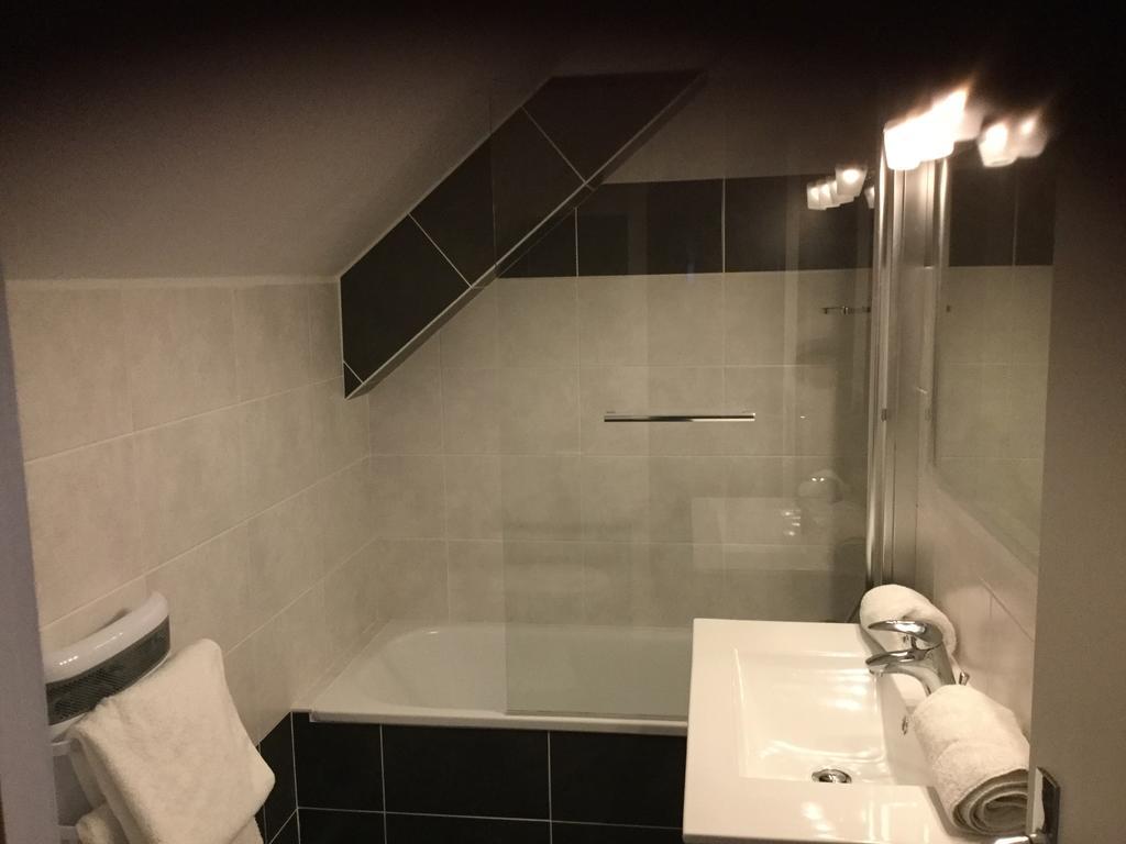 Hotel La Quebecoise Dinan Eksteriør bilde